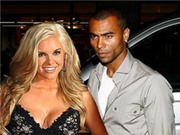 Bóng đá anh, ngoại hạng anh, lịch thi đấu euro 2012, Ashley Cole rủ người mẫu Kayla Collins về sống chung